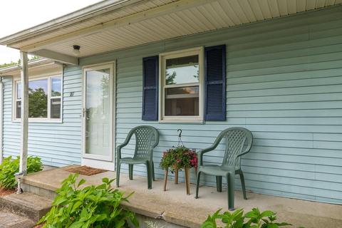 187 Starling Rd, Springfield, MA 01119 photo 2
