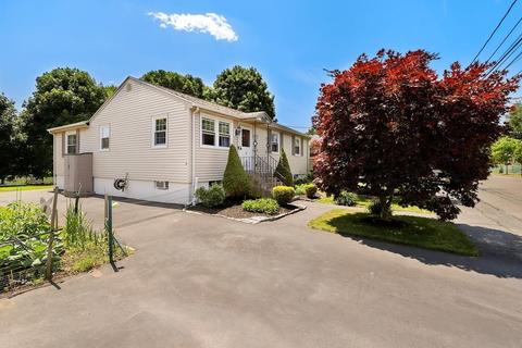 16 Beloit Rd, Dedham, MA 02026 photo 2