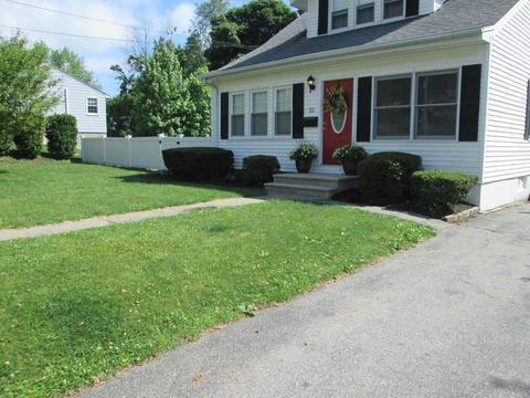 22 Oneida Ave, Worcester, MA 01606 photo 2