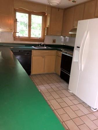 335 Newbury St, Fall River, MA 02720 photo 8