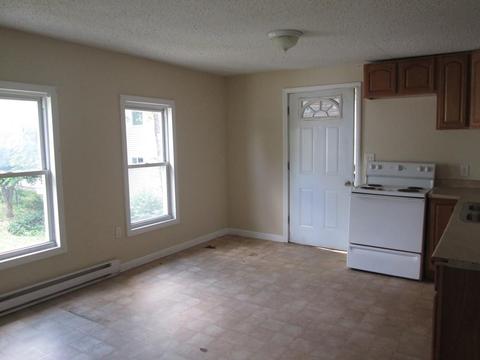 7 Oak St, Webster, MA 01570 photo 9