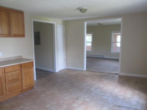 7 Oak St, Webster, MA 01570 photo 11