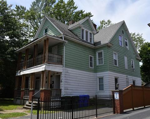 762 Carew St, Springfield, MA 01104 photo 1