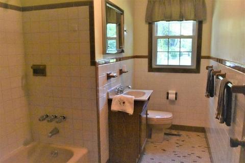13 Walker Rd, Beverly, MA 01915 photo 13