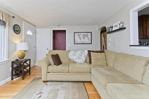 38 Martha St, Chicopee, MA 01020 photo 13