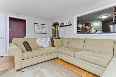 38 Martha St, Chicopee, MA 01020 photo 12