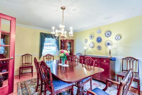 24 Venture Dr, Springfield, MA 01119 photo 14