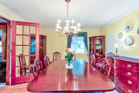 24 Venture Dr, Springfield, MA 01119 photo 11