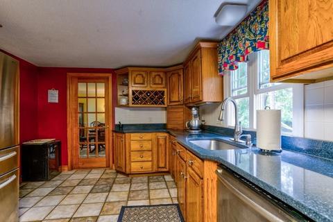 24 Venture Dr, Springfield, MA 01119 photo 18