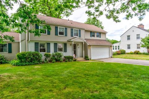 24 Venture Dr, Springfield, MA 01119 photo 3
