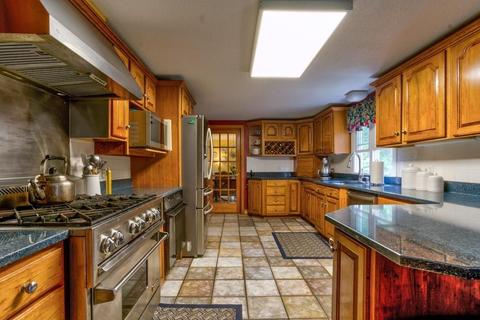 24 Venture Dr, Springfield, MA 01119 photo 16