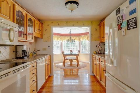 62 Walter Dr, Raynham, MA 02767 photo 4