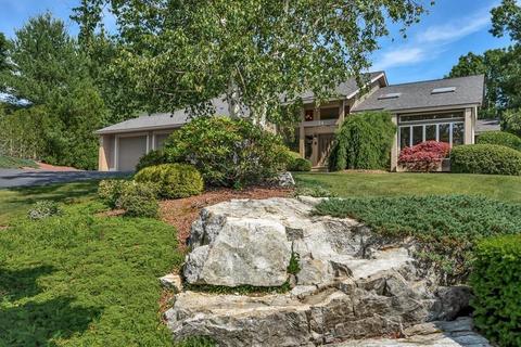 24 Blacksmith Way, Saugus, MA 01906 photo 2