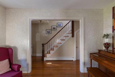 38 Briggs St, Easthampton, MA 01027 photo 4