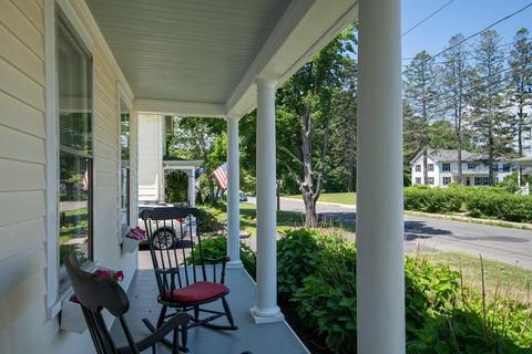38 Briggs St, Easthampton, MA 01027 photo 8