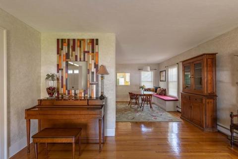 38 Briggs St, Easthampton, MA 01027 photo 6