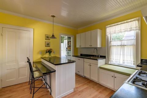 38 Briggs St, Easthampton, MA 01027 photo 11