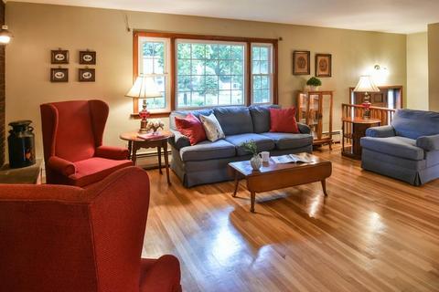 7 Hickory Ln, Beverly, MA 01915 photo 4