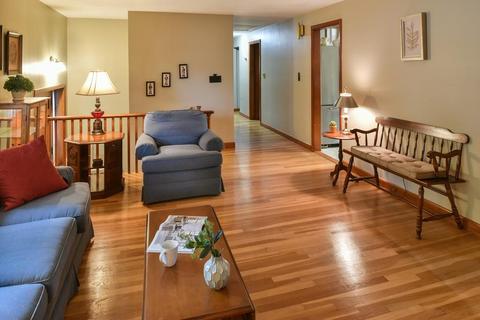 7 Hickory Ln, Beverly, MA 01915 photo 5