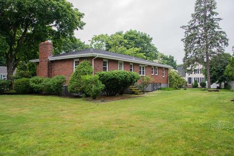 7 Hickory Ln, Beverly, MA 01915 photo 23