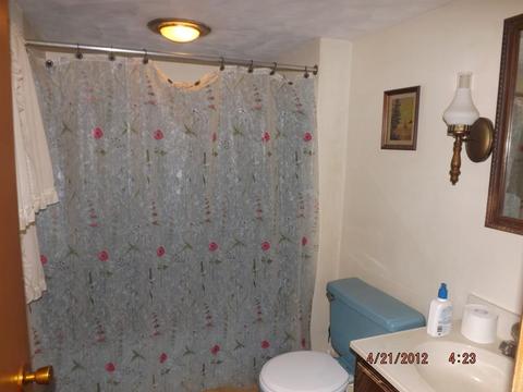 148 Parkerview St, Springfield, MA 01129 photo 11
