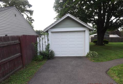 148 Parkerview St, Springfield, MA 01129 photo 3