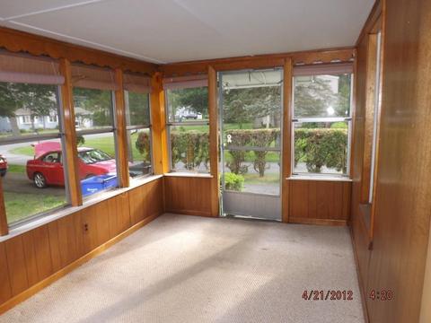 148 Parkerview St, Springfield, MA 01129 photo 5