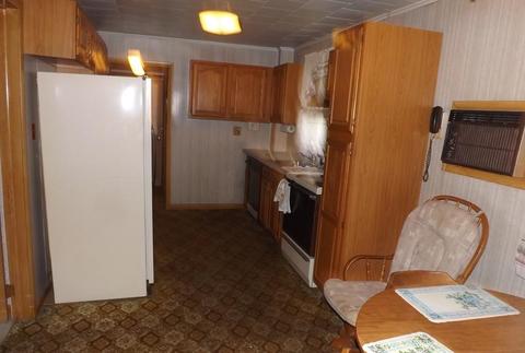 148 Parkerview St, Springfield, MA 01129 photo 9