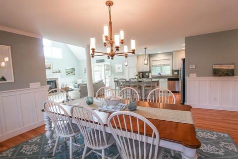 207 Pheasant Hill Cir, Barnstable, MA 02635 photo 6
