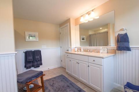 207 Pheasant Hill Cir, Barnstable, MA 02635 photo 28