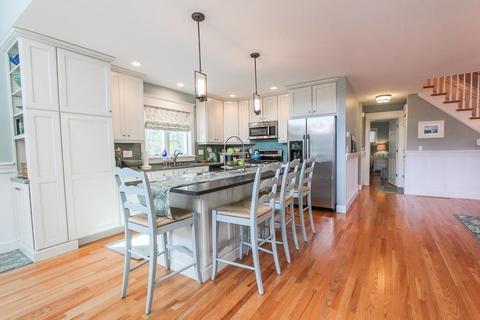 207 Pheasant Hill Cir, Barnstable, MA 02635 photo 7