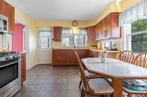 25 Jackson Ave, Everett, MA 02149 photo 9
