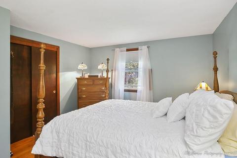 27 Warren St, Georgetown, MA 01833 photo 11