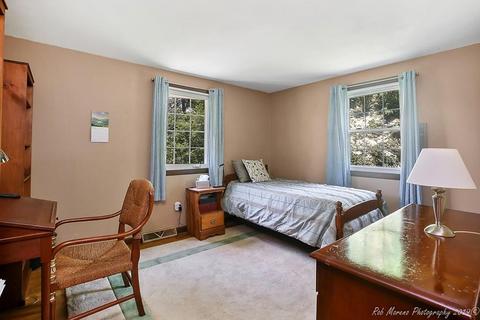 27 Warren St, Georgetown, MA 01833 photo 12