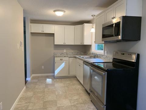 22 Mechanic St, Ware, MA 01082 photo 3