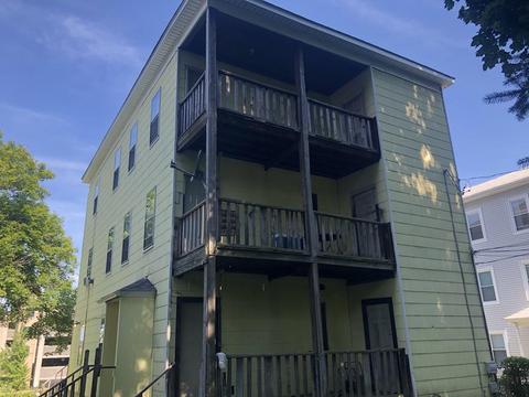 16 Hooper St, Worcester, MA 01605 photo 2