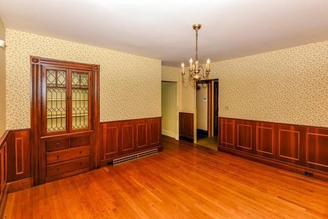 68 Harvard St, Dedham, MA 02026 photo 4
