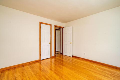91 Mildred Ave, Springfield, MA 01104 photo 33