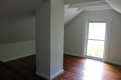 17 Eames St, Framingham, MA 01702 photo 25