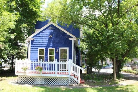 17 Eames St, Framingham, MA 01702 photo 4