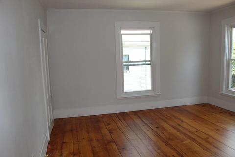 17 Eames St, Framingham, MA 01702 photo 28