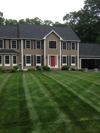 101 Frontier Dr, Pelham, NH 03076 photo 1