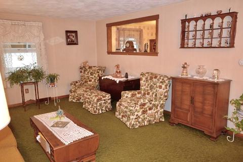 90 Corey Rd, Springfield, MA 01128 photo 4