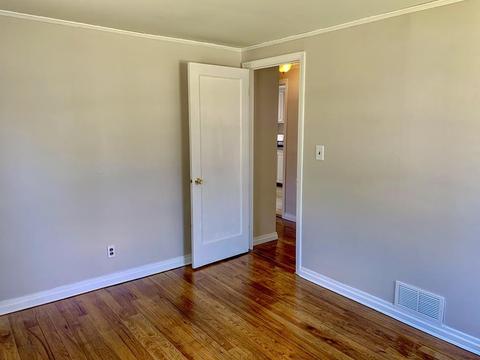 89 Midway St, Springfield, MA 01151 photo 8