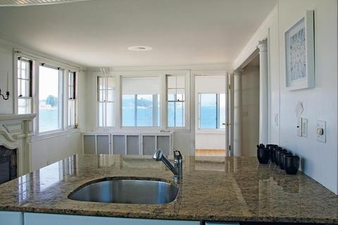 75 Willow Rd, Nahant, MA 01908 photo 4
