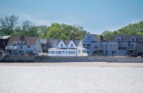 75 Willow Rd, Nahant, MA 01908 photo 2