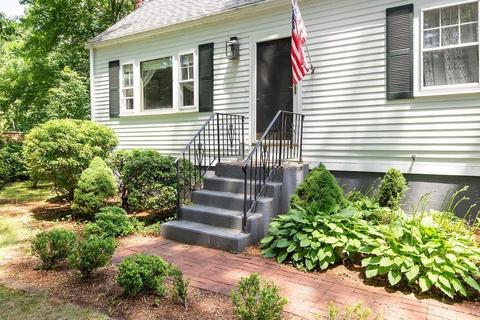 145 Beech St, Franklin, MA 02038 photo 3