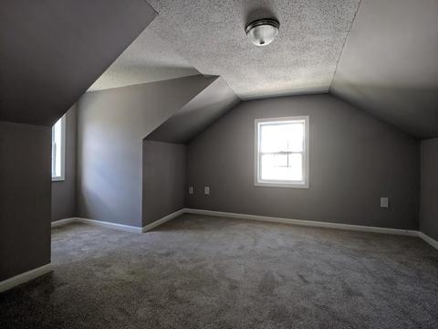 77 Haskin St, Springfield, MA 01109 photo 13