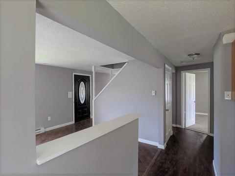 77 Haskin St, Springfield, MA 01109 photo 9