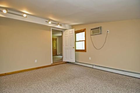 13 Champlain Ave, Blackstone, MA 01504 photo 18